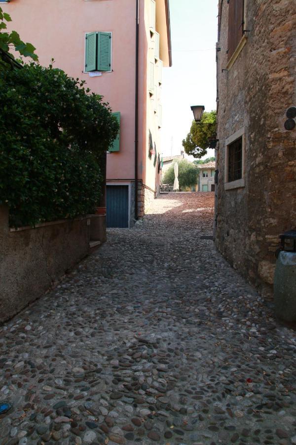 Villa Casa Angelo Torri Del Benaco Esterno foto