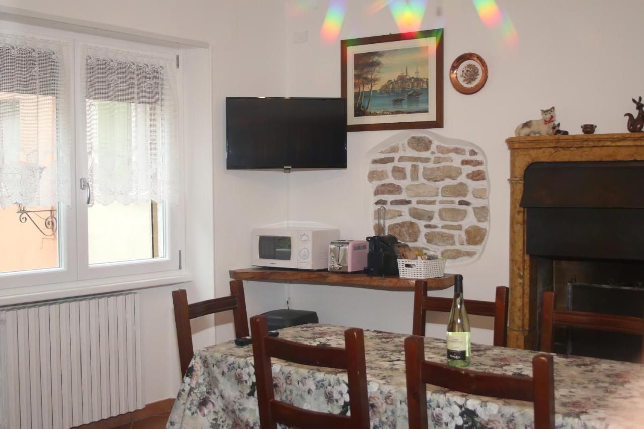 Villa Casa Angelo Torri Del Benaco Esterno foto